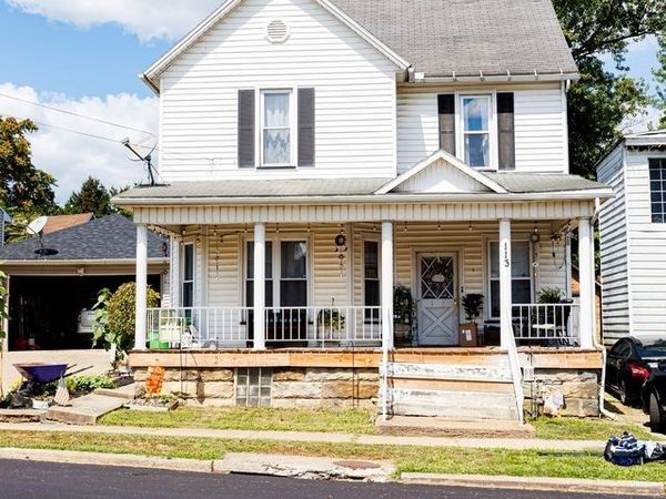 113 East 4th, Uhrichsville, OH 44683