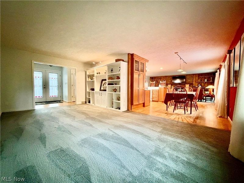 2181 Woodlawn Circle, Stow, OH 44224 Photo 8