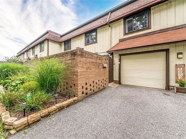 9956 Johnnycake Ridge Road , Unit E15, Concord Twp, OH 44077