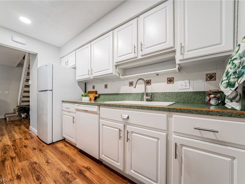 9956 Johnnycake Ridge Road, Unit E15, Concord Township, OH 44077 Photo 19