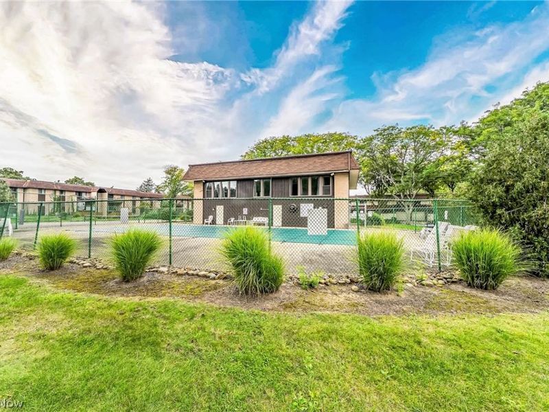 9956 Johnnycake Ridge Road, Unit E15, Concord Township, OH 44077 Photo 45