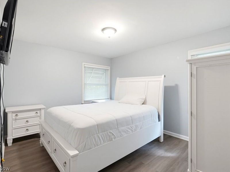 2076 N Green Road, Cleveland, OH 44121 Photo 11