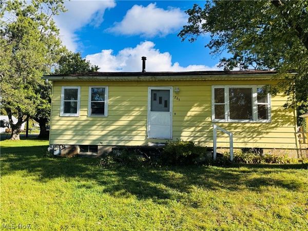 285 W Magnet Street , Akron, OH 44319