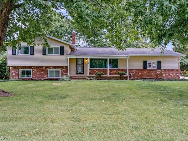 42650 Adelbert Street, Elyria, OH 44035