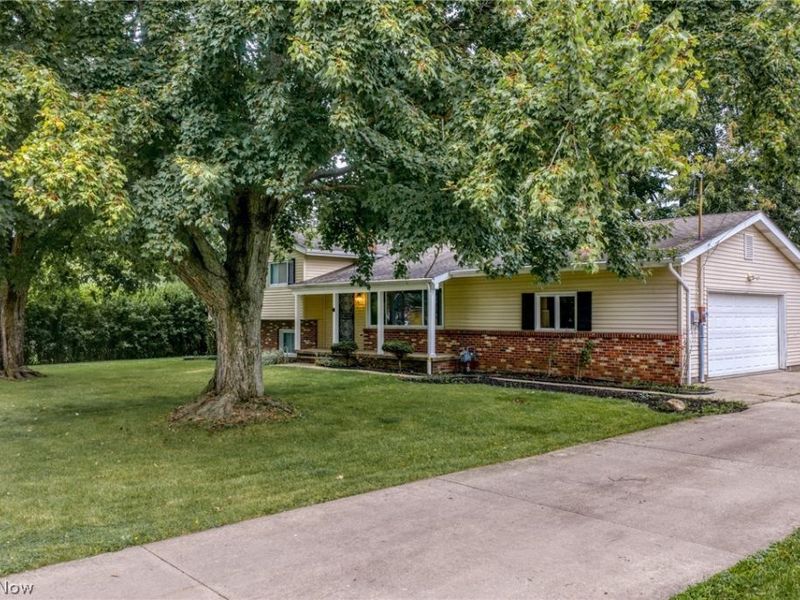 42650 Adelbert Street, Elyria, OH 44035 Photo 2