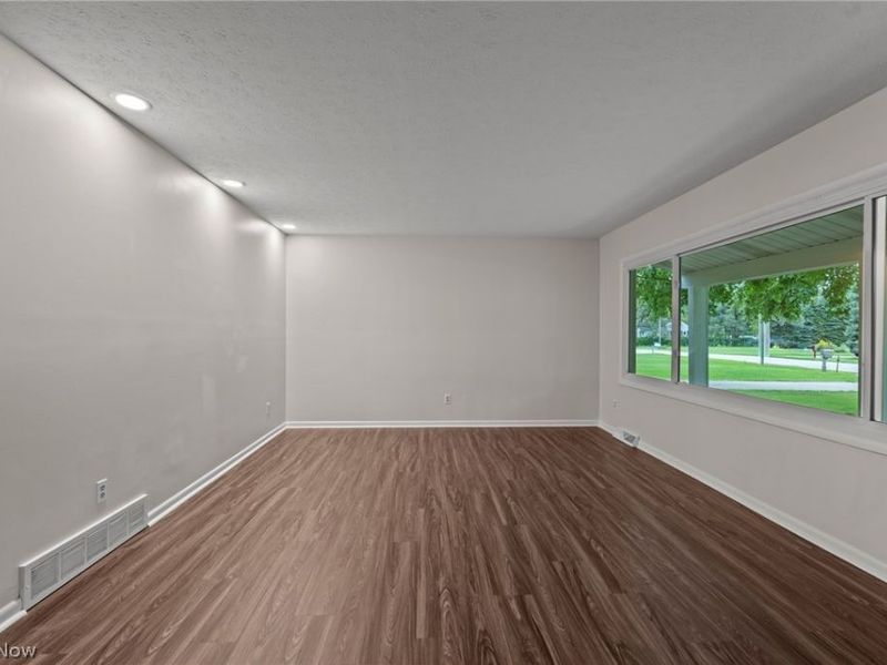 42650 Adelbert Street, Elyria, OH 44035 Photo 9