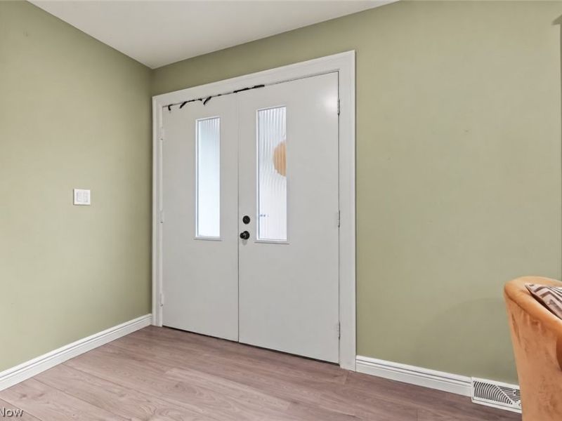 17513 Howe Road , Strongsville, OH 44136 Photo 2