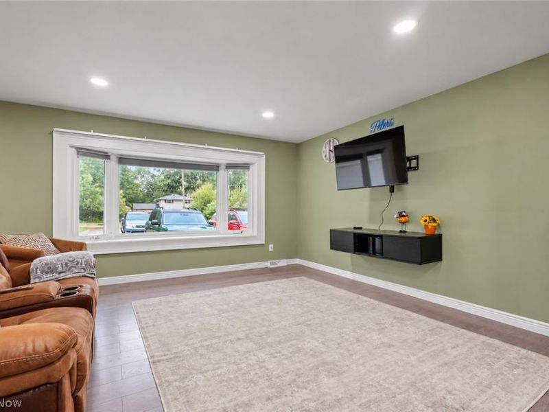 17513 Howe Road , Strongsville, OH 44136 Photo 5