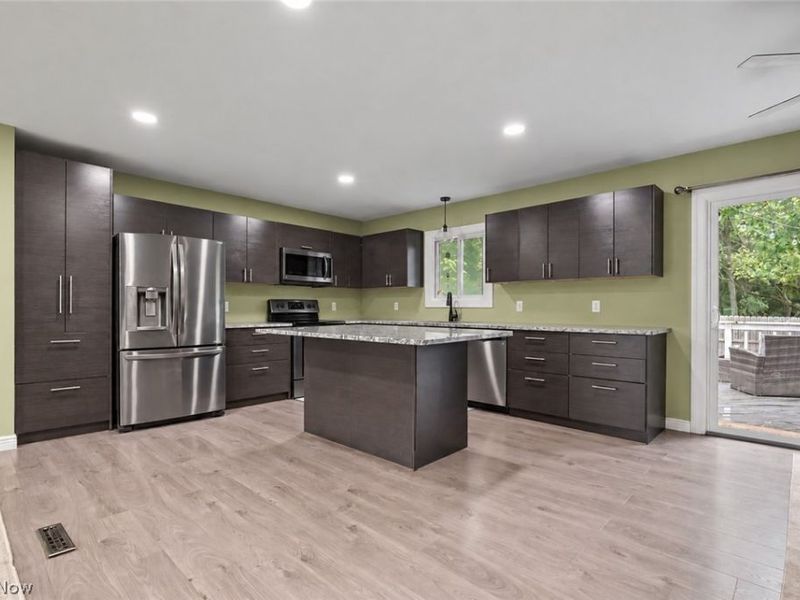 17513 Howe Road , Strongsville, OH 44136 Photo 8