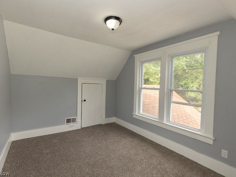 4026 Muriel Avenue, Cleveland, OH 44109 Photo 12