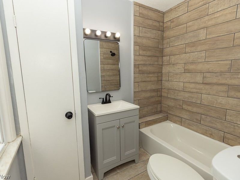 4026 Muriel Avenue, Cleveland, OH 44109 Photo 6