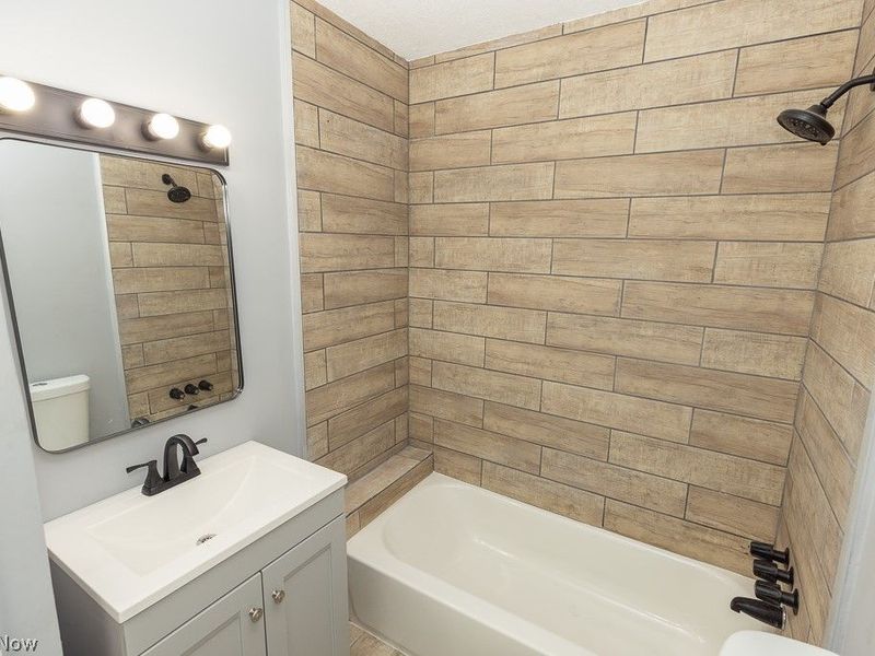 4026 Muriel Avenue, Cleveland, OH 44109 Photo 7