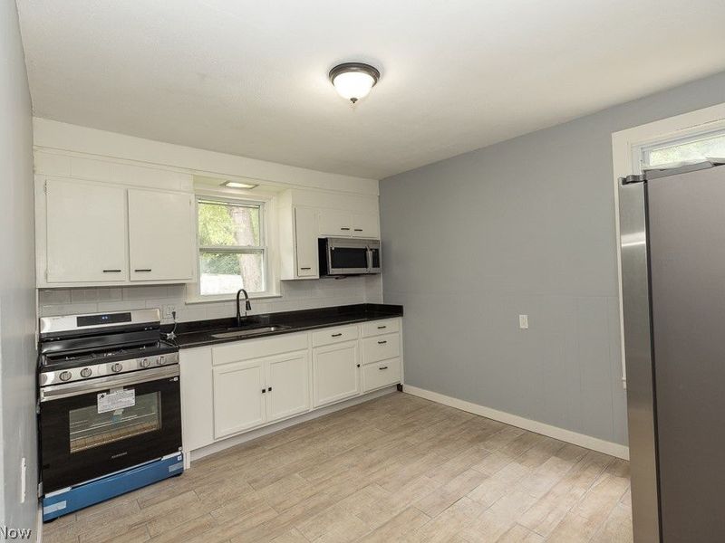 4026 Muriel Avenue, Cleveland, OH 44109 Photo 8