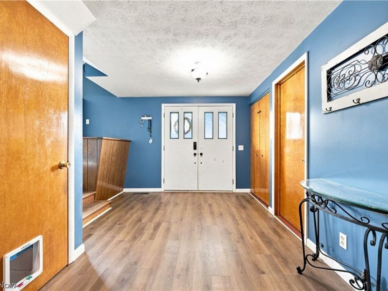 4837 Leigh Avenue NW, Canton, OH 44709 Photo 2