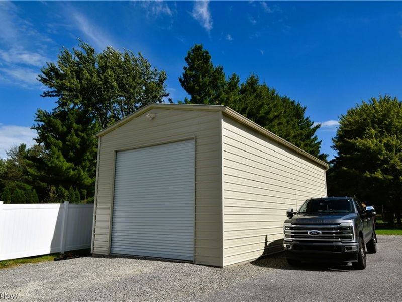 3160 Durst Clagg Road NE, Warren, OH 44481 Photo 3