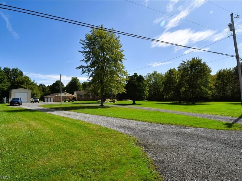 3160 Durst Clagg Road NE, Warren, OH 44481 Photo 4
