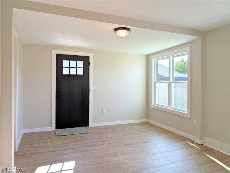 293 Jones Street , Shreve, OH 44676 Photo 8