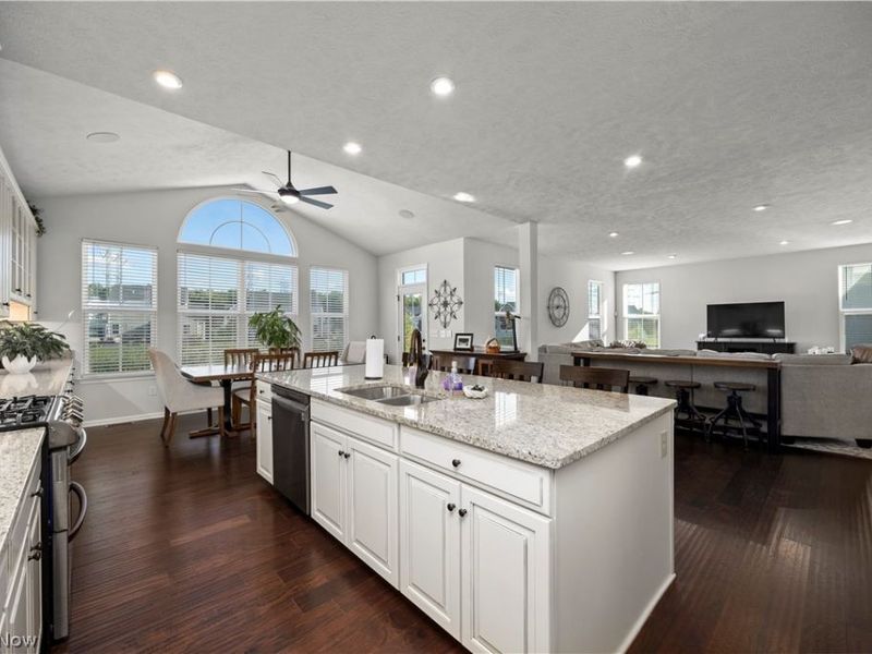 36622 Stockport Mill Drive, North Ridgeville, OH 44039 Photo 10