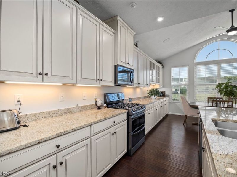 36622 Stockport Mill Drive , North Ridgeville, OH 44039 Photo 11