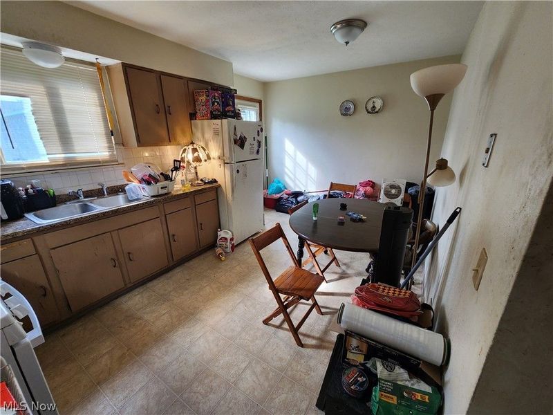 3003 Coventry Boulevard NE, Canton, OH 44705 Photo 2
