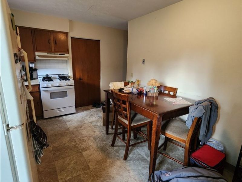 3015 Coventry Boulevard NE, Canton, OH 44705 Photo 3
