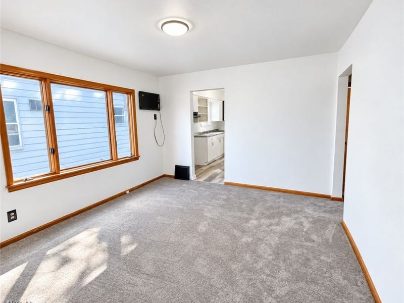 1034 Clay Street, Akron, OH 44301 Photo 3