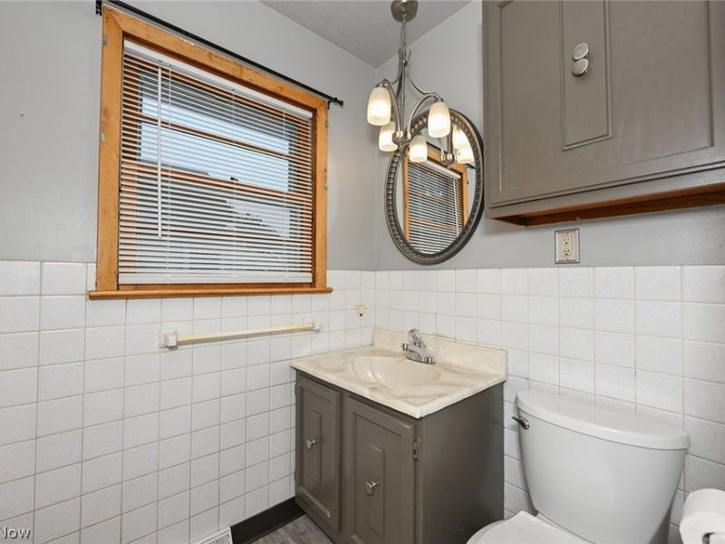 141 26th Street NW, Barberton, OH 44203 Photo 17
