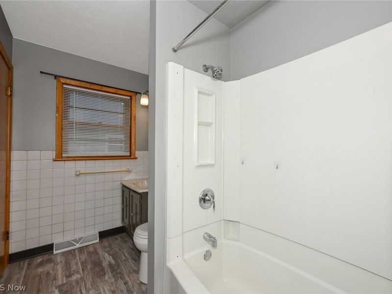 141 26th Street NW, Barberton, OH 44203 Photo 33