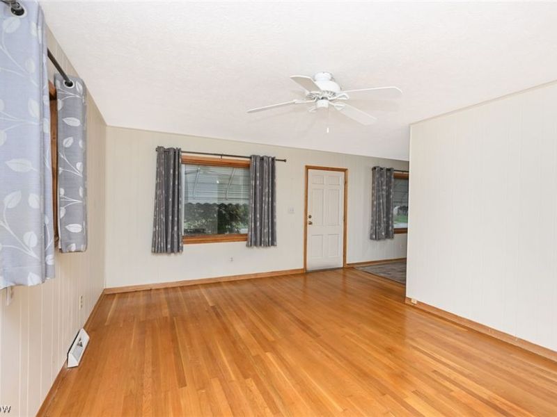 141 26th Street NW, Barberton, OH 44203 Photo 5