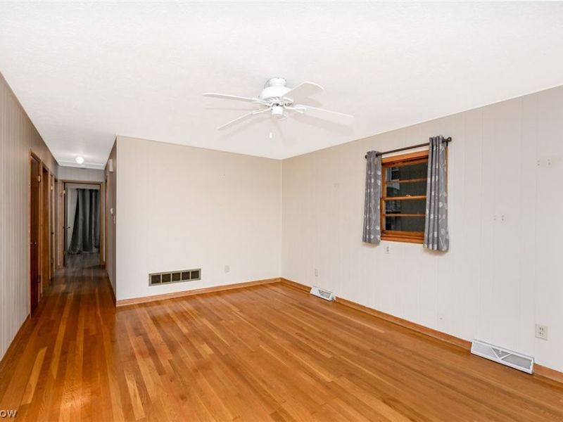 141 26th Street NW, Barberton, OH 44203 Photo 6