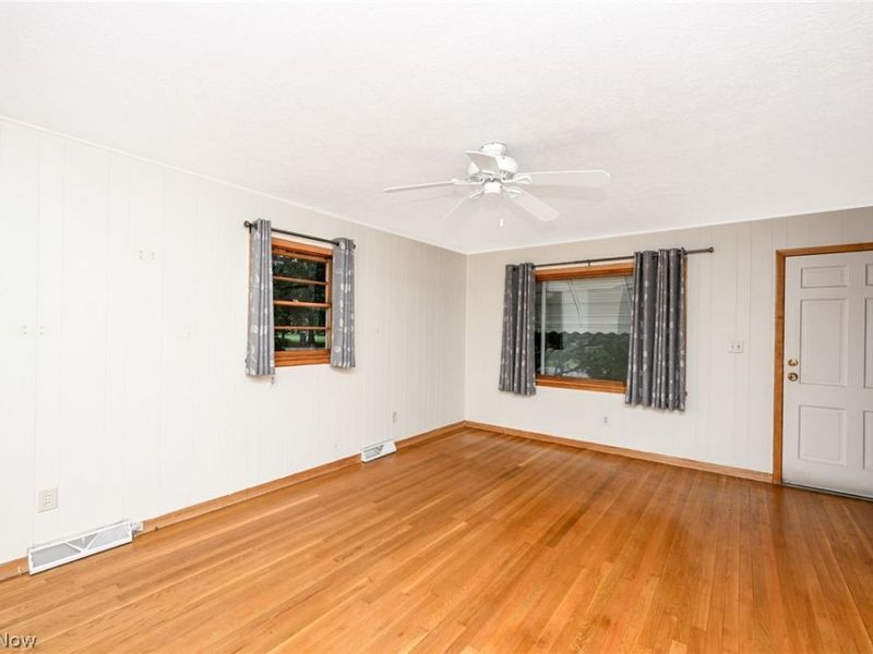 141 26th Street NW, Barberton, OH 44203 Photo 7