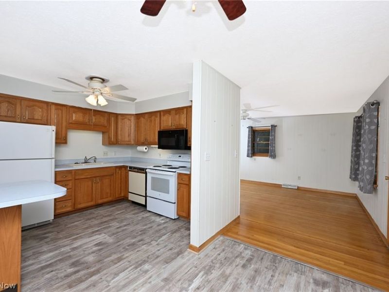 141 26th Street NW, Barberton, OH 44203 Photo 9