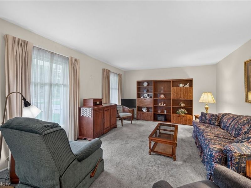 467 Green Meadow Drive, Tallmadge, OH 44278 Photo 12