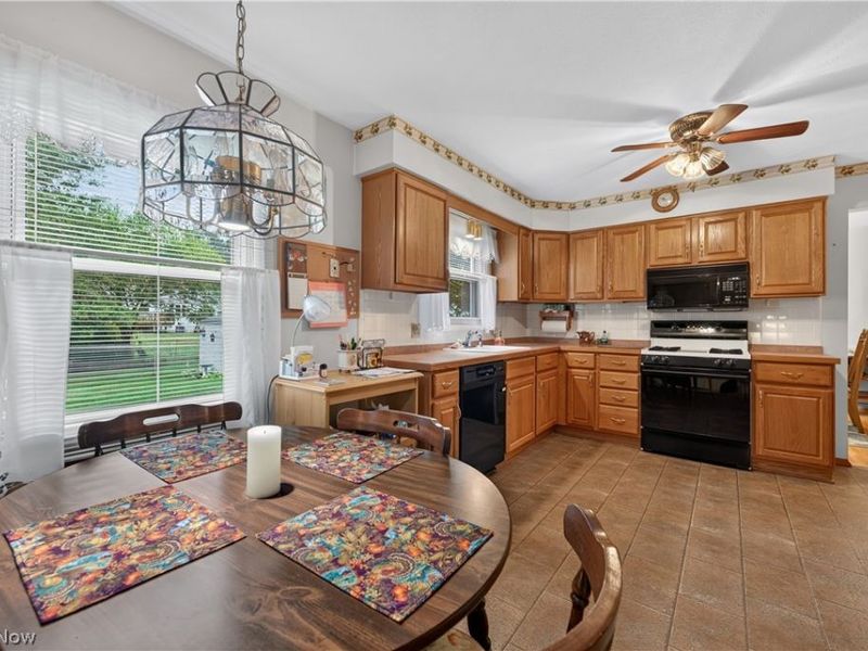 467 Green Meadow Drive, Tallmadge, OH 44278 Photo 5