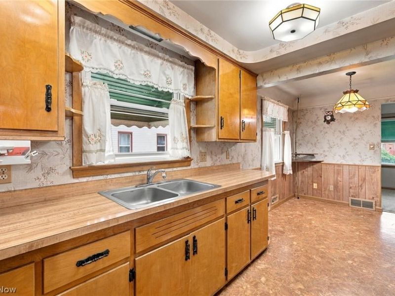 15402 Louis Avenue , Cleveland, OH 44135 Photo 10