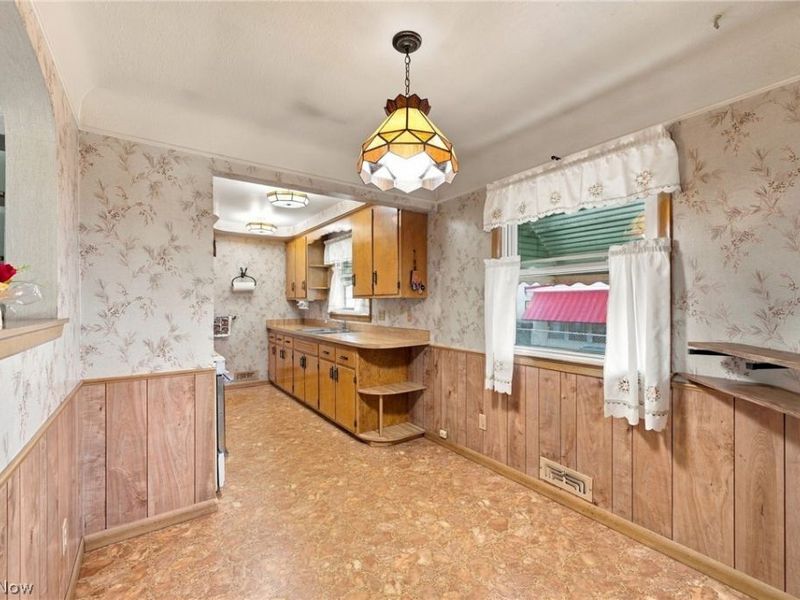 15402 Louis Avenue , Cleveland, OH 44135 Photo 13