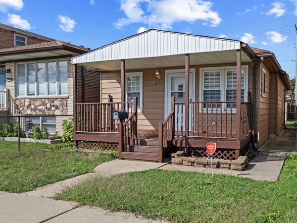 6130 S Narragansett Avenue, Chicago, IL 60638