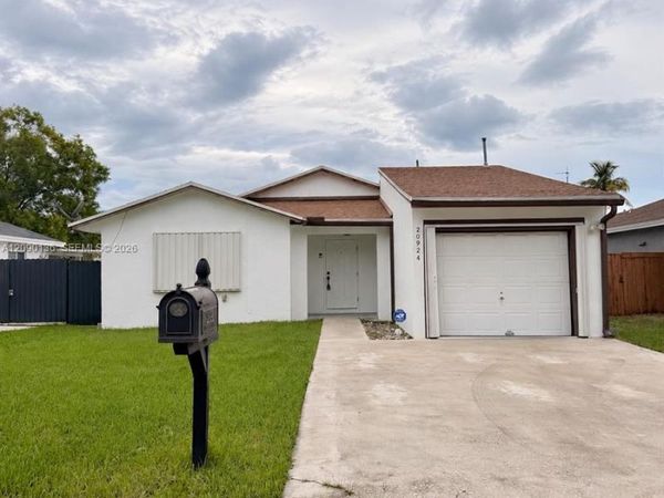 20924 Grouper Dr , Cutler Bay, FL 33189