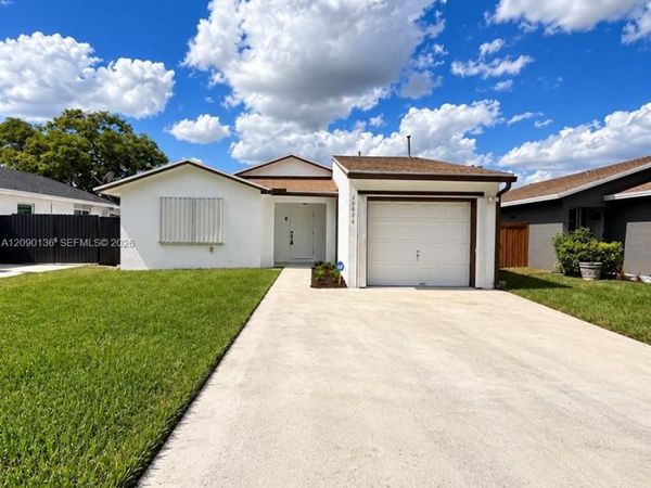 20924 Grouper Dr , Cutler Bay, FL 33189