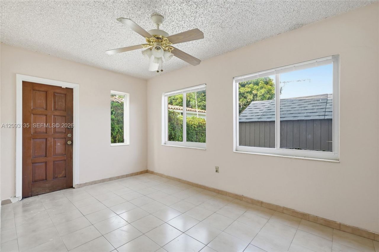 135 SW 27th Rd , Miami, FL 33129 Photo