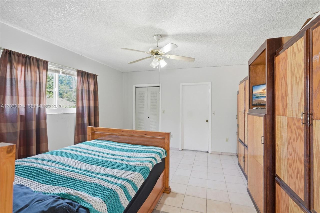 135 SW 27th Rd , Miami, FL 33129 Photo