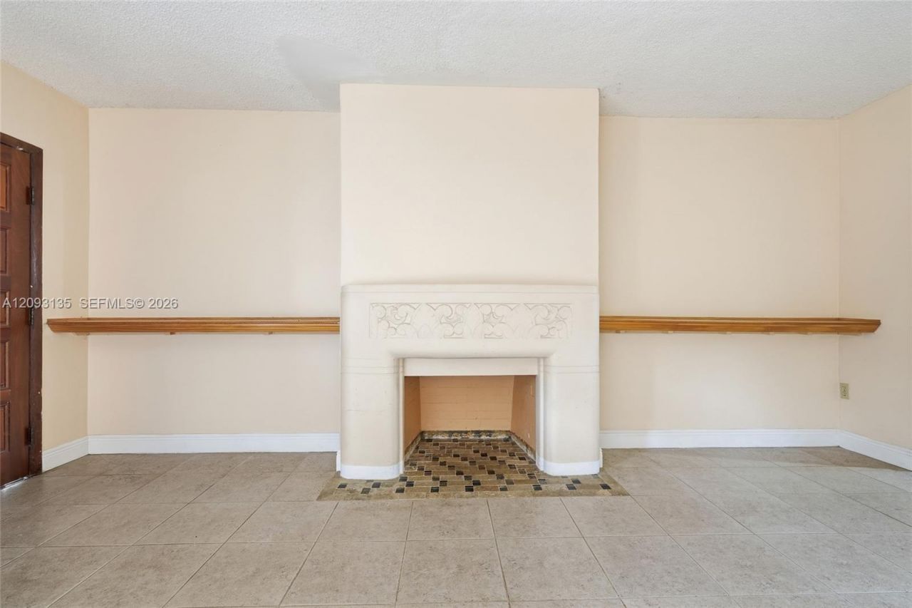 135 SW 27th Rd , Miami, FL 33129 Photo