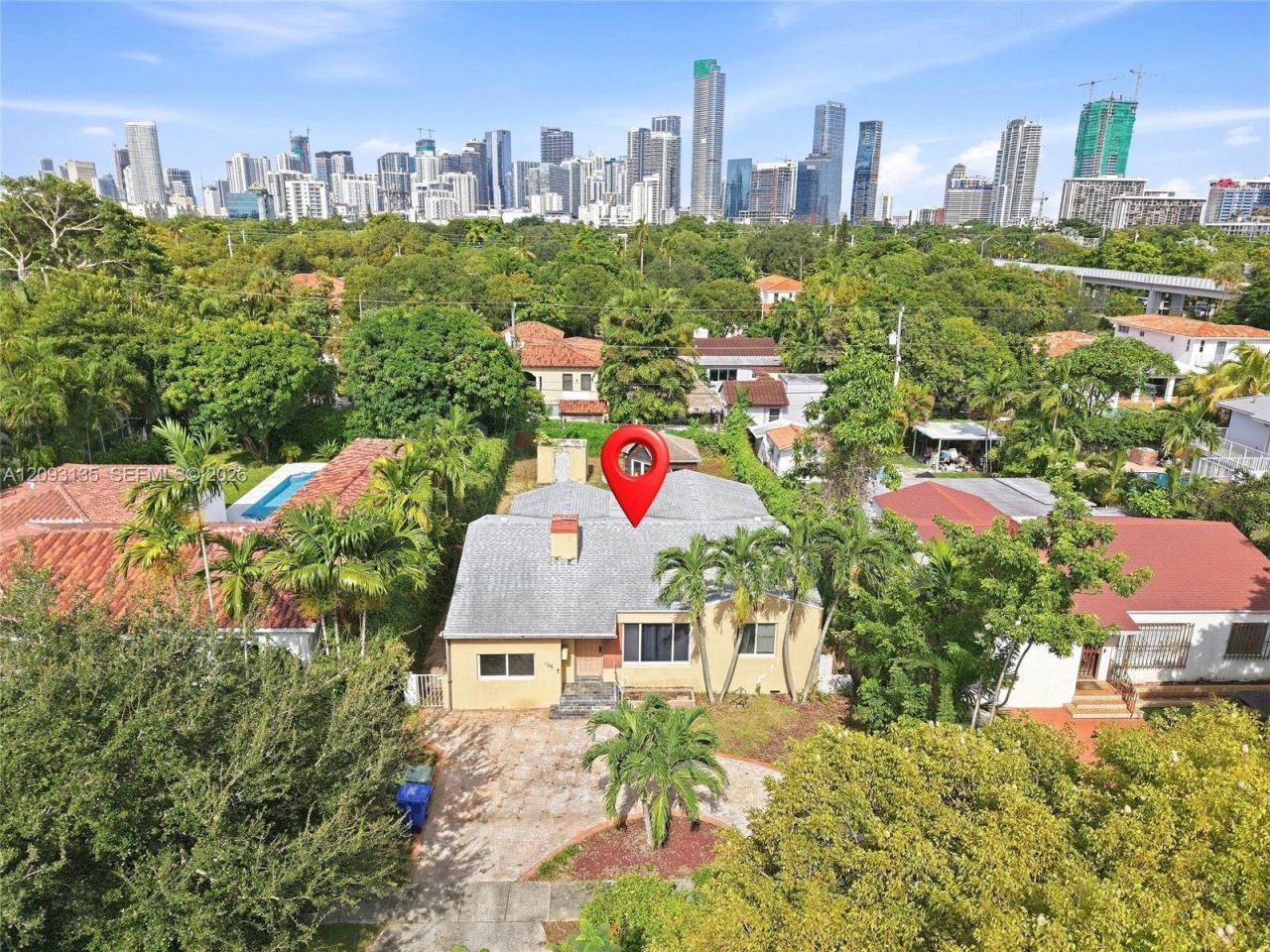 135 SW 27th Rd , Miami, FL 33129 Photo