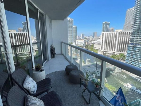 475 Brickell Ave , Unit 2114, Miami, FL 33131