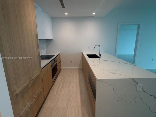 2411 Laguna Cir , Unit 2408, Miami, FL 33181