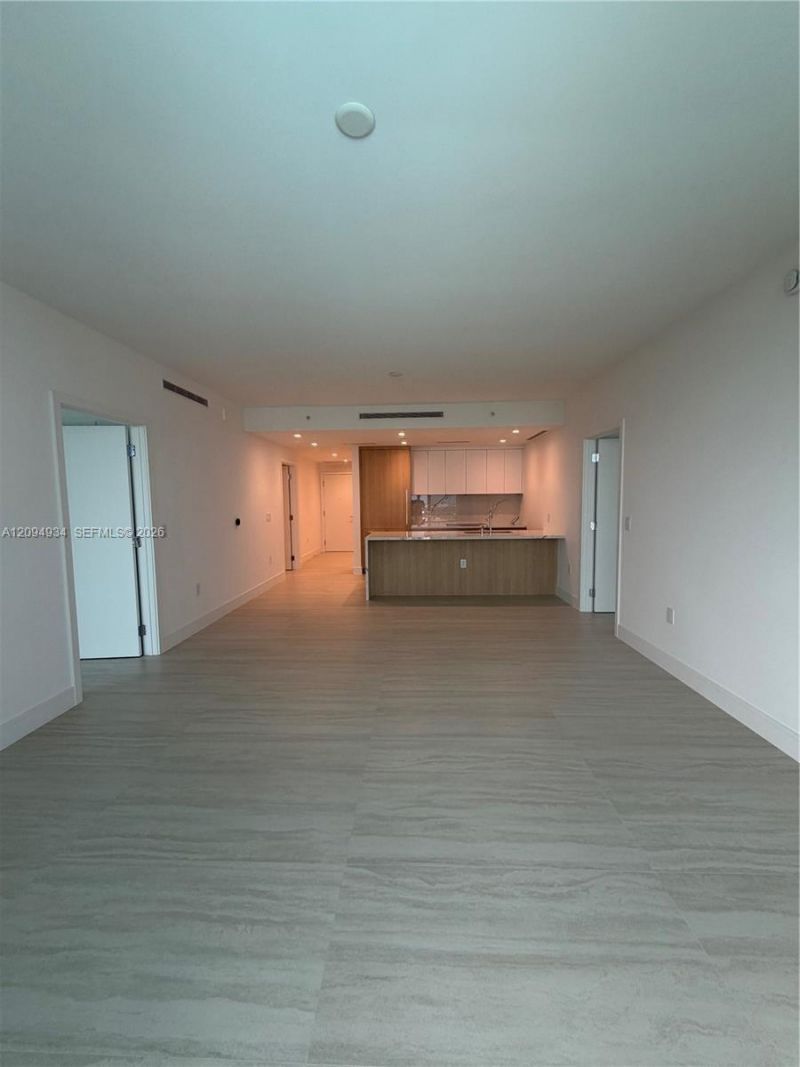 2411 Laguna Cir , Unit 2408, Miami, FL 33181 Photo