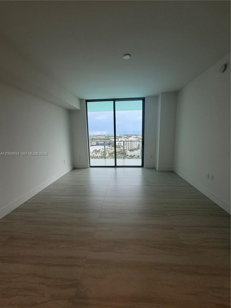 2411 Laguna Cir , Unit 2408, Miami, FL 33181 Photo