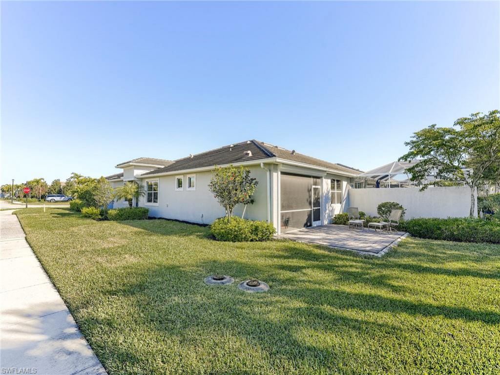 10641 Jackson Square Dr, Estero, FL 33928 Photo