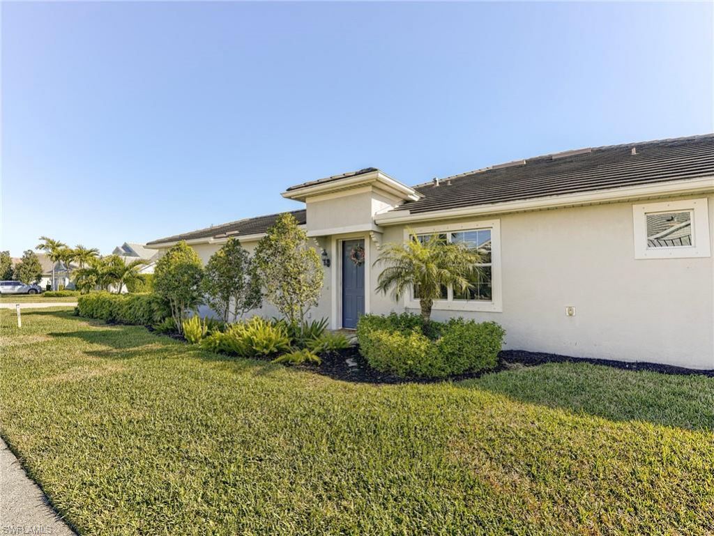 10641 Jackson Square Dr, Estero, FL 33928 Photo