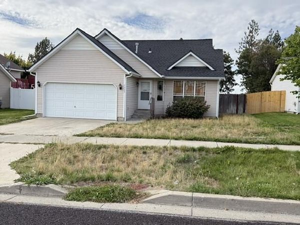 7533 N Winterview Drive, Coeur d'Alene, ID 83815